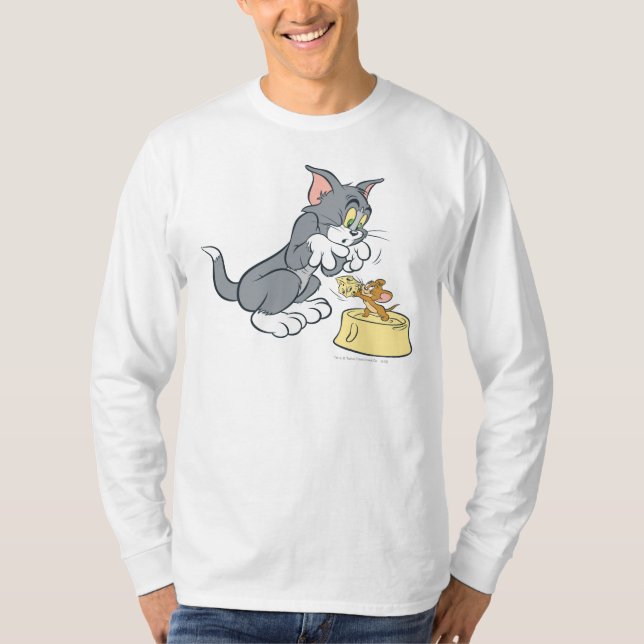 Camiseta Tom e Jerry alimentam o gato (Frente)