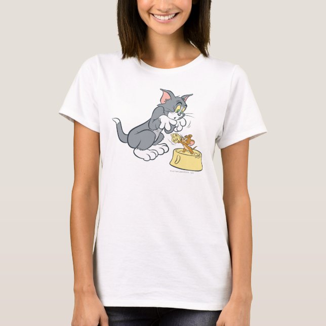 Camiseta Tom e Jerry alimentam o gato (Frente)