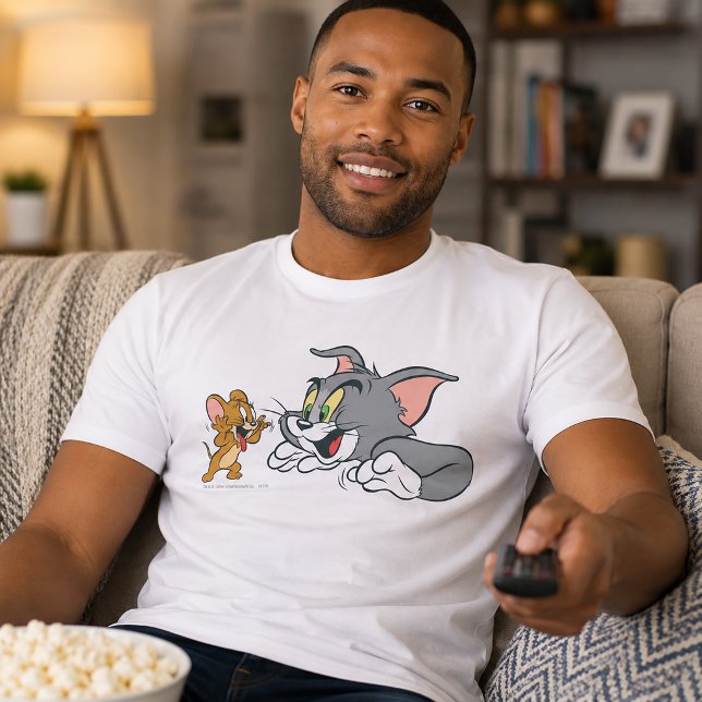 Camiseta Tom e Jerry Fazem Rostos (Simulated person wearing shirt)