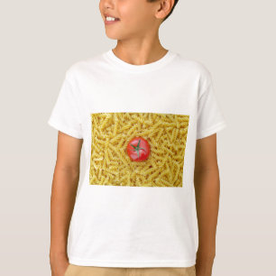 Camiseta Tomate com massa fusilli