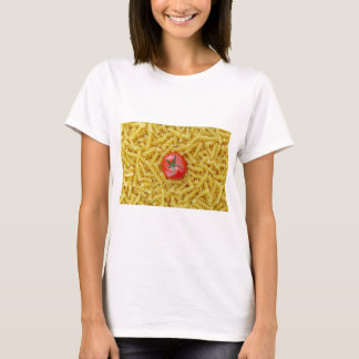 Camiseta Tomate com massa fusilli