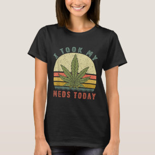 Camiseta Tomei Os Meus Medicamentos Hoje - Febre De Vintage