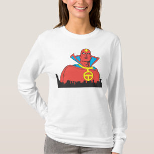 Camiseta Tornado Vermelho Por Trás Da Cityscape