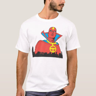 Camiseta Tornado Vermelho Por Trás Da Cityscape
