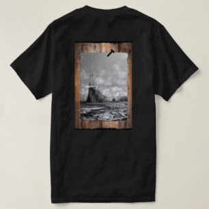 Camiseta Torre de bambu de praia com água, seixos e madeira
