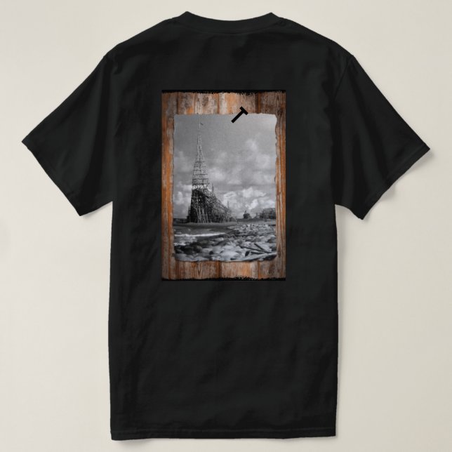 Camiseta Torre de bambu de praia com água, seixos e madeira (Verso do Design)