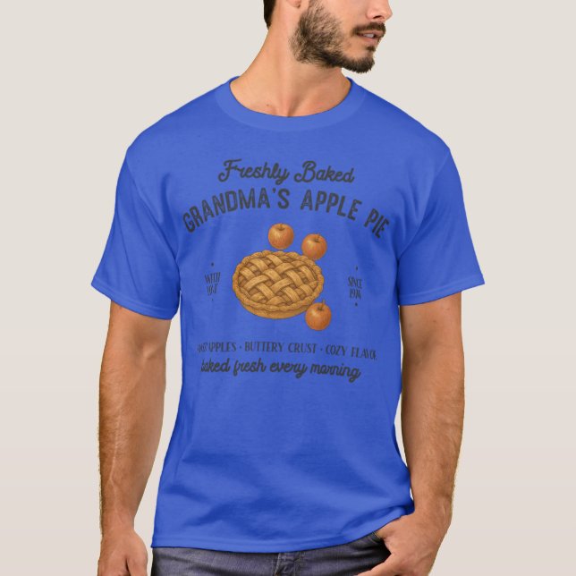 Camiseta Torta De Maçã Da Vovó Recém Assada Com Amor Desde  (Frente)