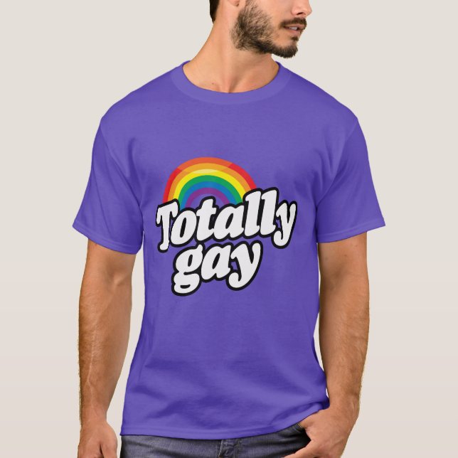 Camiseta TOTALLY GAY RAINBOW -.png (Frente)