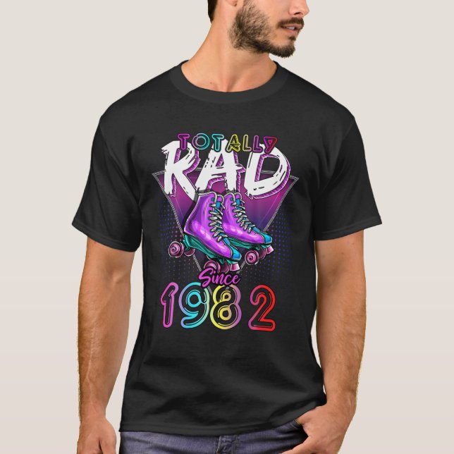 Camiseta Totalmente Rad Desde 1982 Cilindro De aniversário  (Frente)