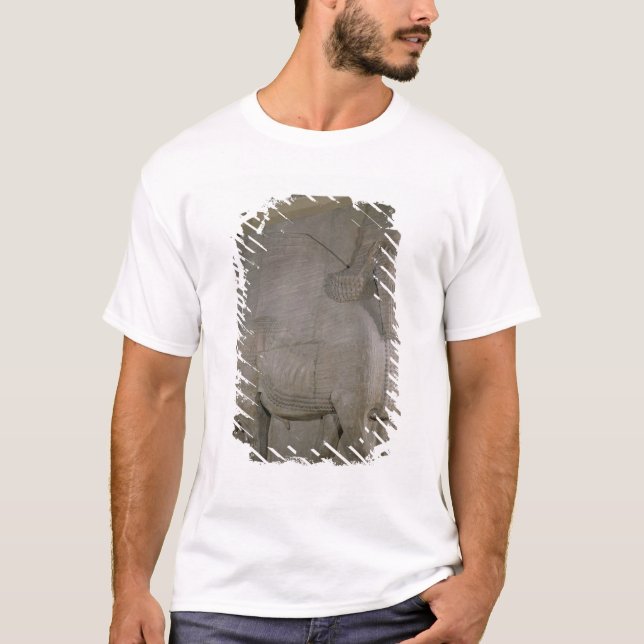 Camiseta Touro voado em uma fachada do rei Sargon II (Frente)