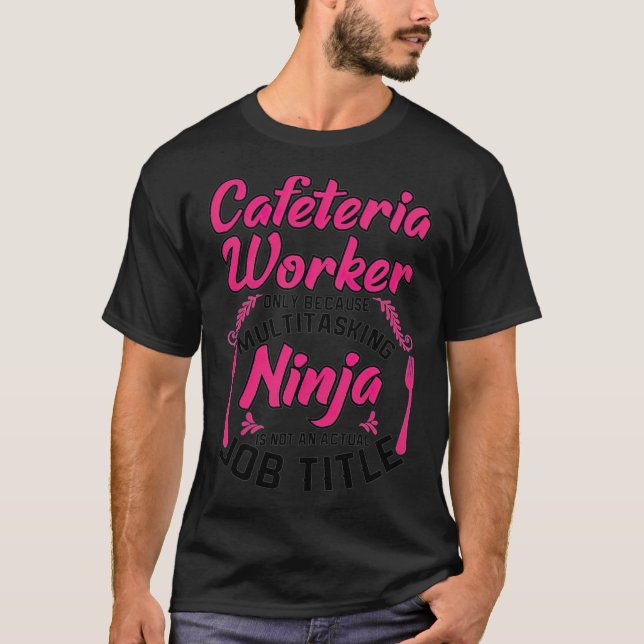 Camiseta Trabalhador de Cafeteria Multitarefa Ninja Alpaca  (Frente)
