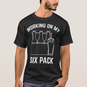 Camiseta Trabalhando na minha Cerveja de Artesanato Engraça