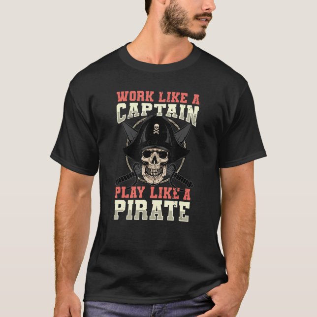 Camiseta Trabalhar Como Um Capitão Brincar Como Um Ancho Do (Frente)