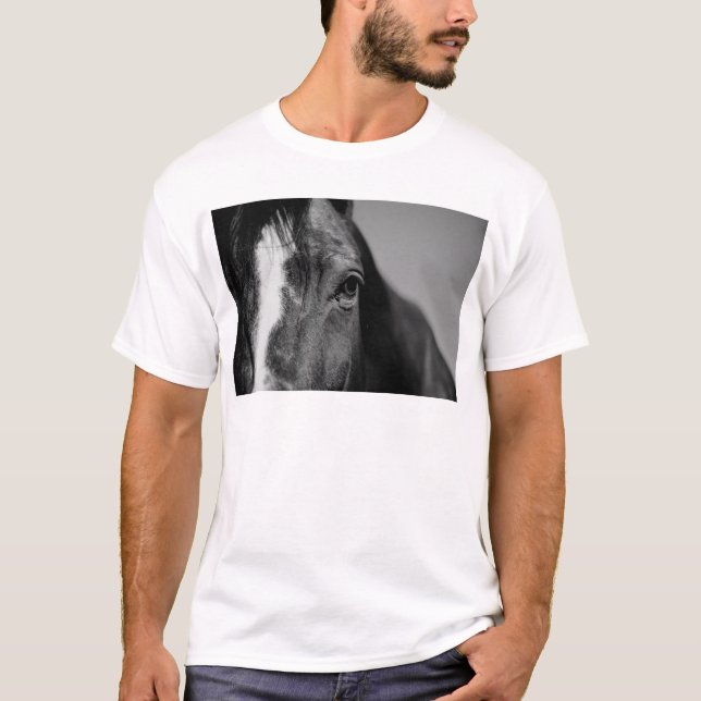 Camiseta Trabalho de arte de Olhos de Cavalo Branco Negro (Frente)