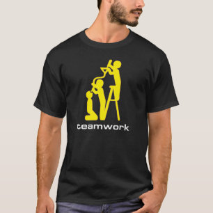 Camiseta Trabalhos em equipe do bebendo
