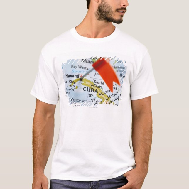 Camiseta Trace o pino colocado em Havana, Cuba no mapa, (Frente)