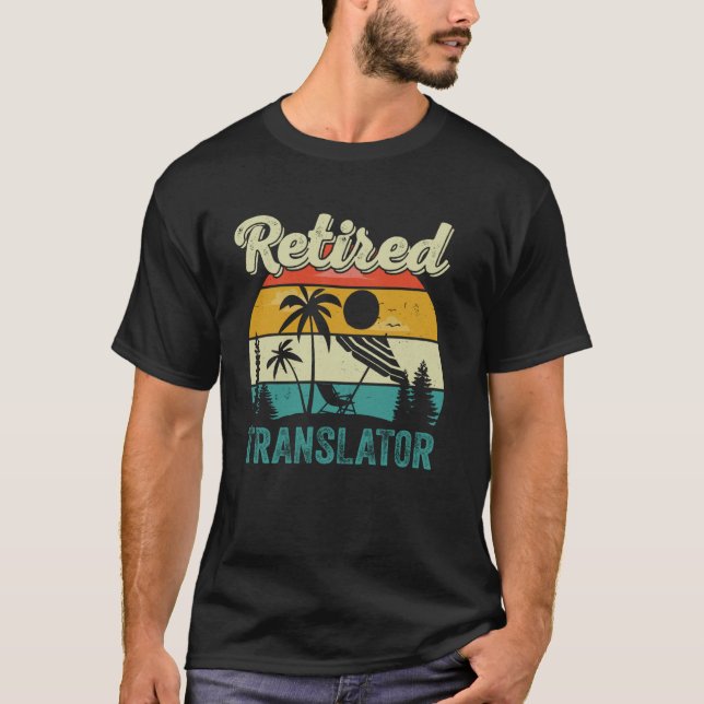 Camiseta Tradutor aposentado, mulheres reformadas (Frente)