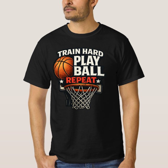 Camiseta Train Hard Play Ball Repeat Basketball T-Shirt | S (Frente)