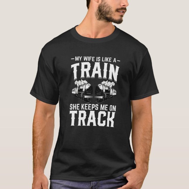 Camiseta Train Station  Graphic Saying With Train  5 (Frente)