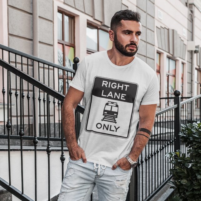 Camiseta Tram Right Lane Only Road Sign T Shirt (Criador carregado)