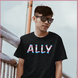 Camiseta Trans Ally com Letras Preenchidas com Sinalizador