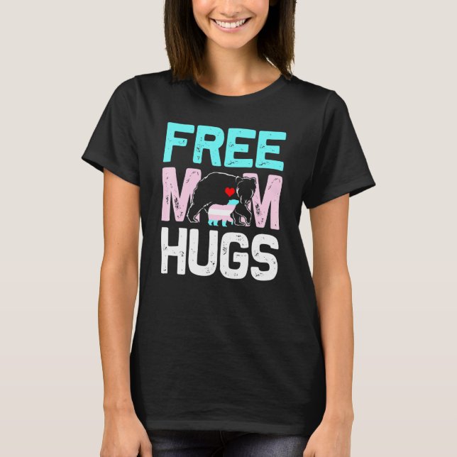 Camiseta Trans Free Mãe Hugs Transexora Orgulho Mãe Ally Ra (Frente)