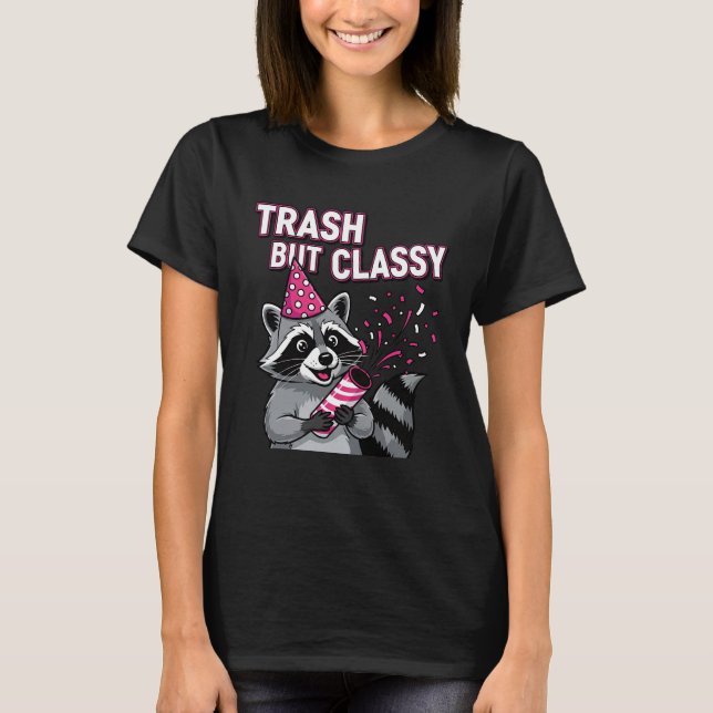 Camiseta Trash But Classy – Party Raccoon Holiday Edition (Frente)