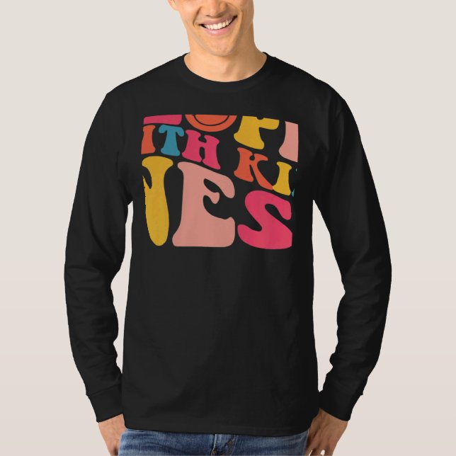 Camiseta Trate as Pessoas com Bondade TPWK Tendência Preppy (Frente)
