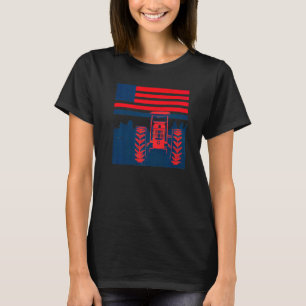Camiseta Trator patriótico venenoso em uma bandeira fazenda