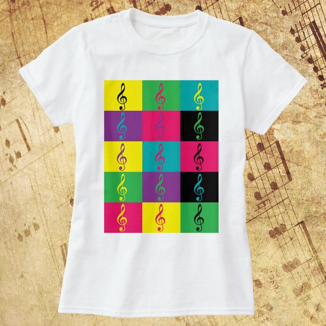 Camiseta Treble Clef Music Pattere Bright Colorful (A tshirt with a pattern of colorful treble clefs.)