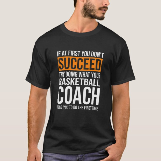 Camiseta Trechos De Treinador De Basquete Diversos Para Tre (Frente)
