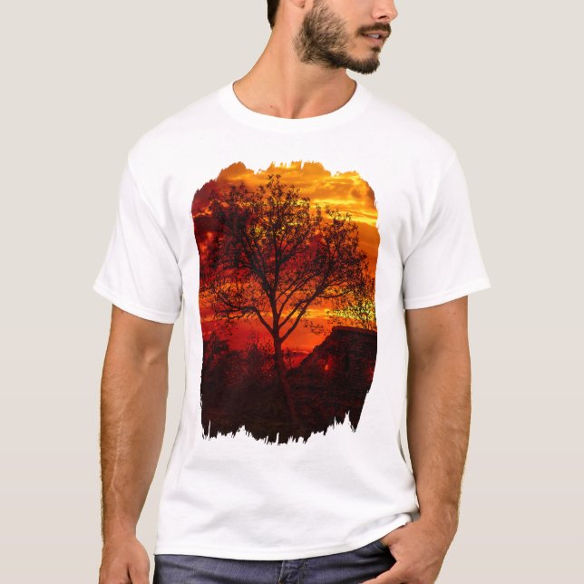 Camiseta Tree Beside Old Wall Ruins Sundown (Frente)