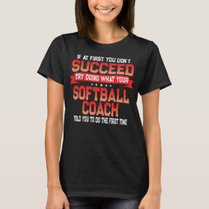 Camiseta Treinador da Equipe Softball Divertido Dizendo Coi