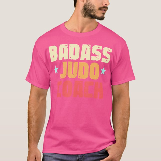 Camiseta Treinador em Artes Marciais Badass Judo (Frente)