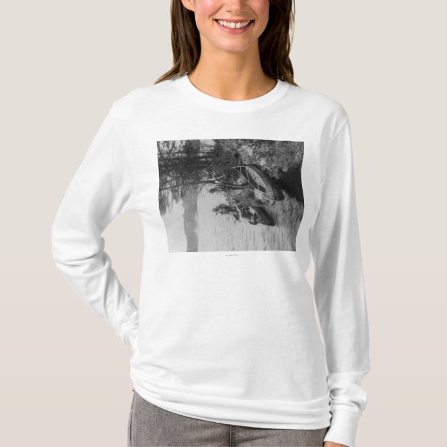 Camiseta Três caçadores com as canoas na fotografia da (Frente)