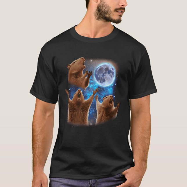 Camiseta Três Capivaras Uivando para a Lua Gorro de Meme Es (Frente)