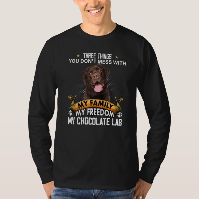 Camiseta Três coisas que você não confunde com um cão de la (Frente)