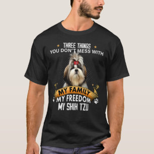 Camiseta Três coisas que você não mama com o cão Shih Tzu