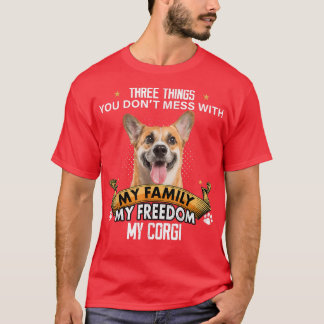 Camiseta Três Coisas Que Você Não Mete Com Amantes De Cacho