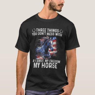 Camiseta Três coisas que você não perde com minha liberdade