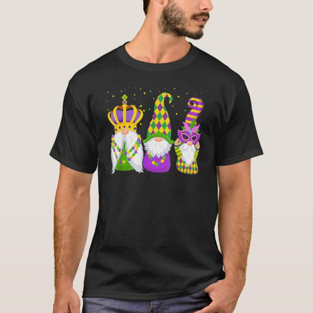 Camiseta Três Gnomos Mardi Gras Segurando Mask Love Mardi G (Frente)