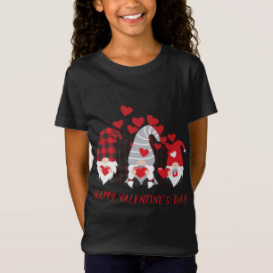 Camiseta Três Gnomos segurando a Xadrez vermelha do coração