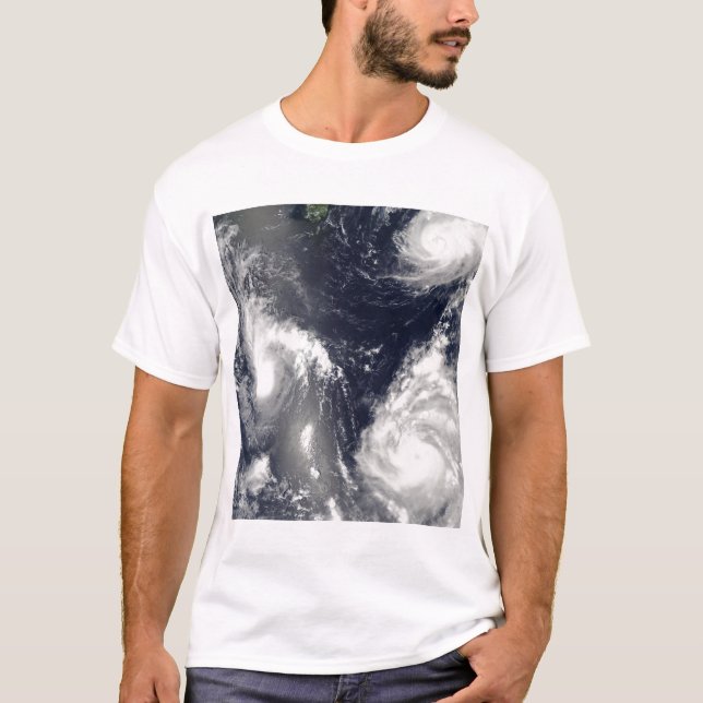 Camiseta Três tufões diferentes (Frente)