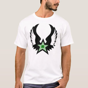 Camiseta trevo de quatro folhas. estrela voada