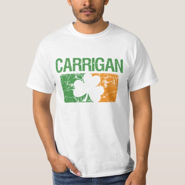 Camiseta Trevo do sobrenome de Carrigan (Frente)