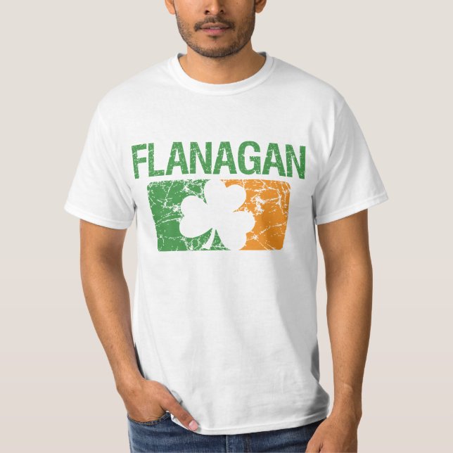 Camiseta Trevo do sobrenome de Flanagan (Frente)