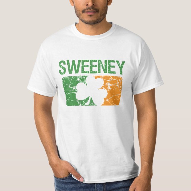 Camiseta Trevo do sobrenome de Sweeney (Frente)