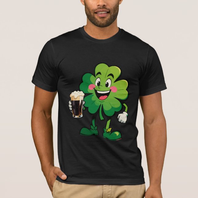 Camiseta Trevo Fofo Brinda Com Um Copo (Frente)