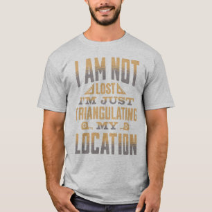 Camiseta Triangulando minha pesquisa de localização engraça