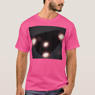 Camiseta Triângulo Preto Ufo